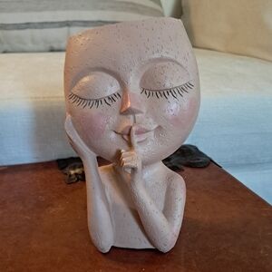 Small Devorative Face Planter